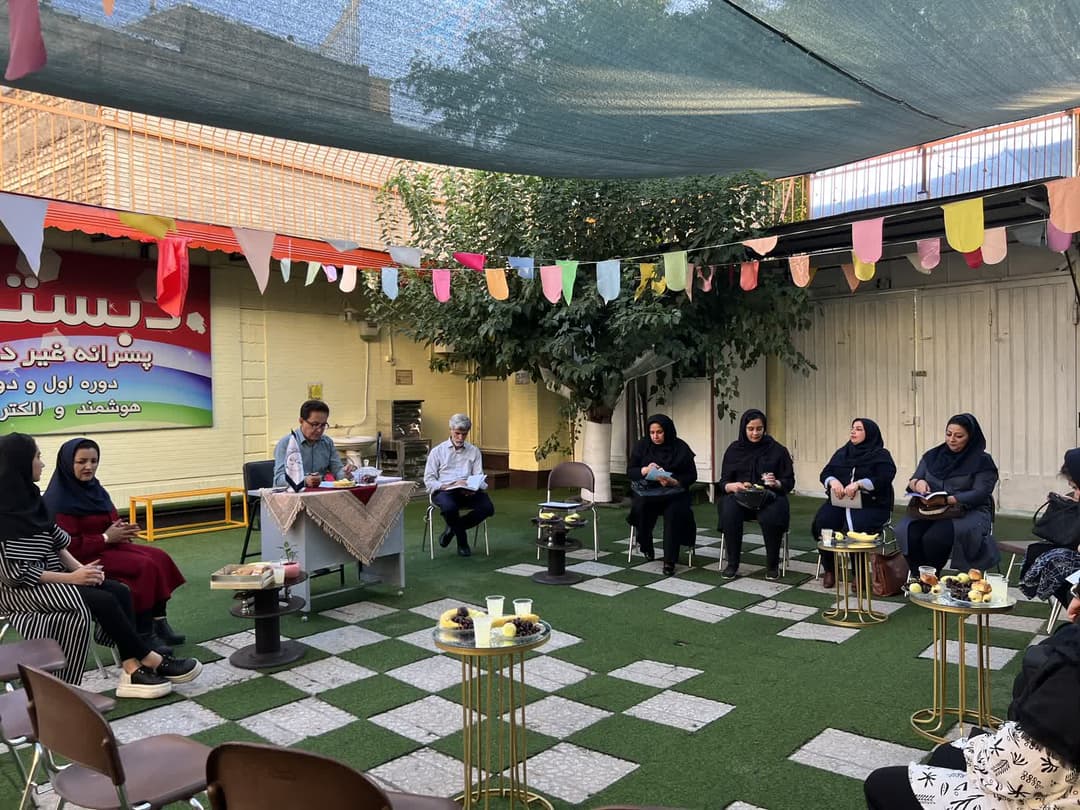 جلسه شورای آموزگاران